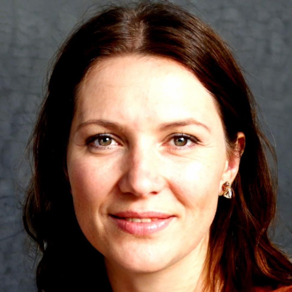 Retrato de Valentina Ostrowski, analista de flujo de caja en usbiofarm
